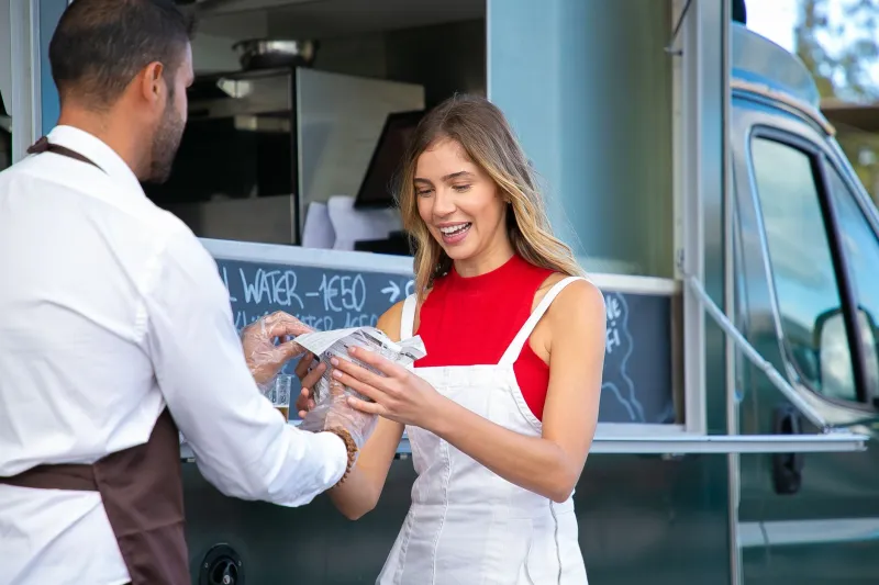No Card, No App, No Problem: How Texas Food Truck Regulars Earn Their Spot at the Window